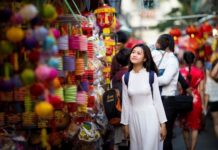 Lời khuyên cho khách hàng khi mua lồng đèn trung thu Lồng Đèn Giá Sỉ chuyên cung cấp lồng đèn giá sỉ, lồng đèn giá rẻ, lồng đèn trang trí, lồng đèn Hội an, lồng đèn sáng tạo Kibu và các loại lồng đèn khác.