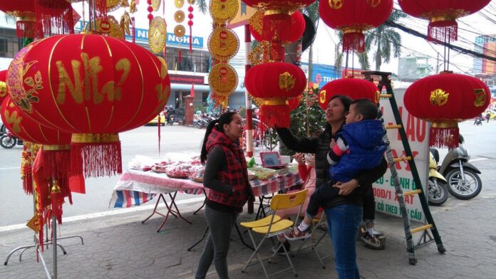 Vật liệu làm đèn trung thu có an toàn không