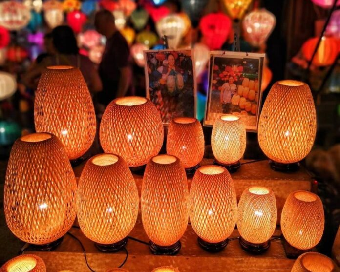 Đèn nơm tre giá rẻ